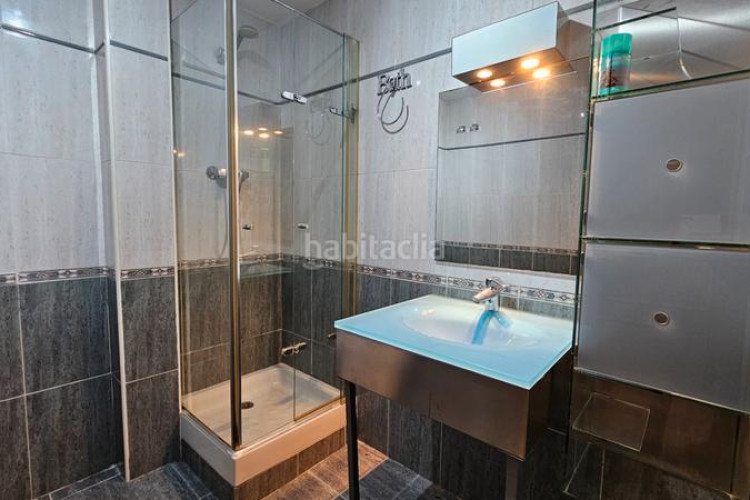Planta baja en carrer de ricardo caro 31 exclusiva vivienda seminueva con parquing en Terrassa