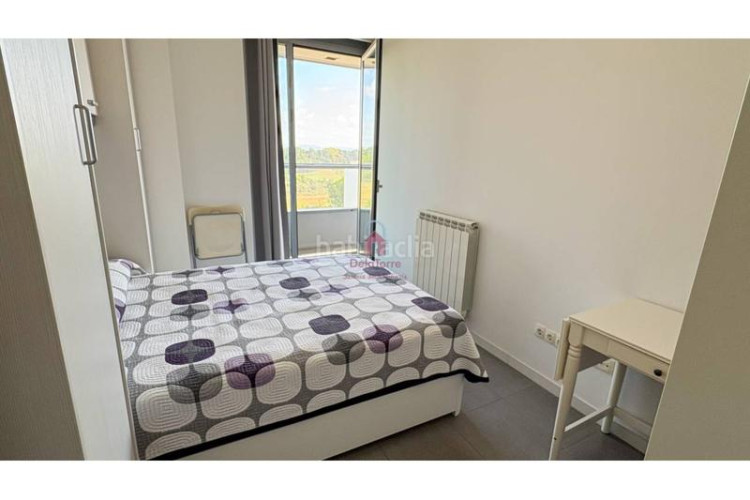 Piso  en venta con balcón a pie de comedor, parking y trastero, listo para entrar a vivir! en Terrassa