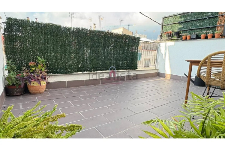 Chalet pareado en carretera de Rellinars