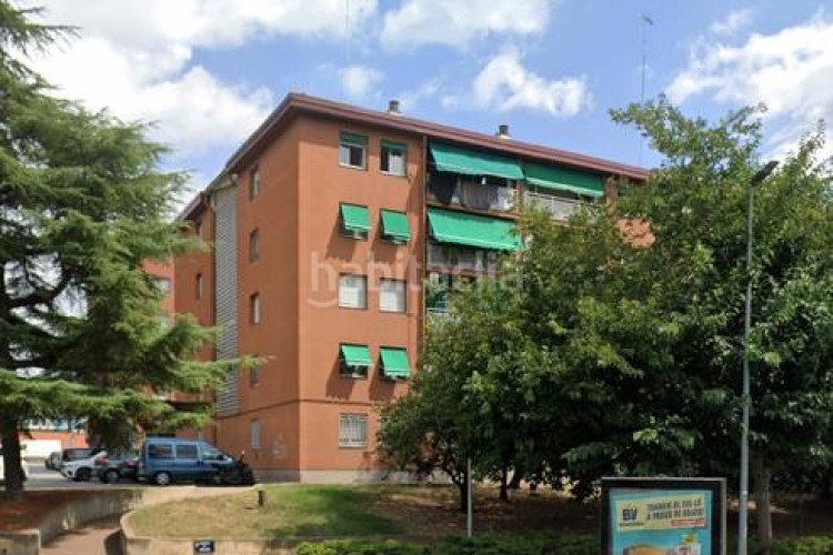 Piso bajos de 3 hab en venta en Can Parellada Terrassa