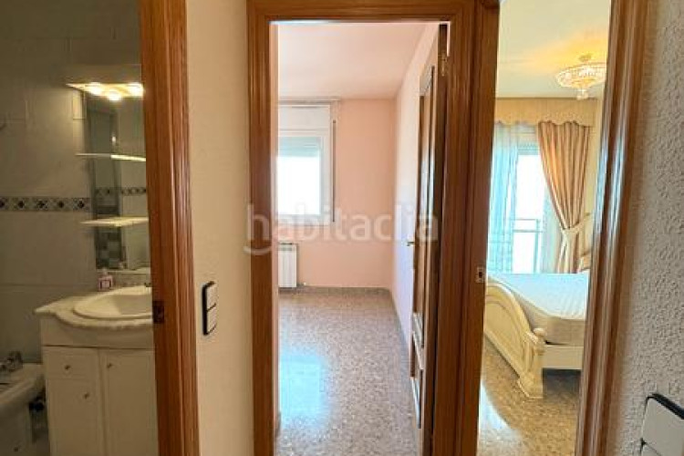 Dúplex ático dúplex, 4 habs.+ 3 wc, ascensor, parking y 2 terrazas. en Terrassa