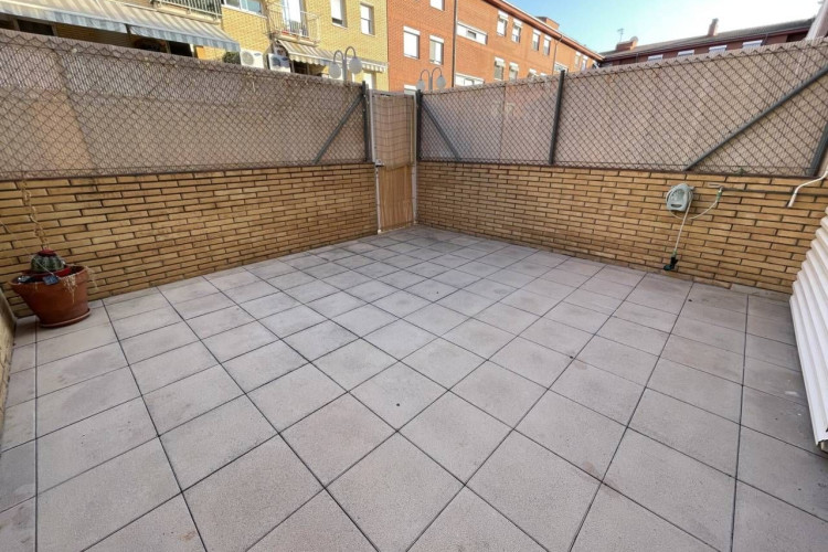 Les Arenes - La Gru00EDpia  Can Montllor