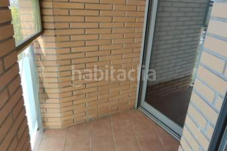 Piso  de 3 habitaciones, y 2 baños en Egara Terrassa