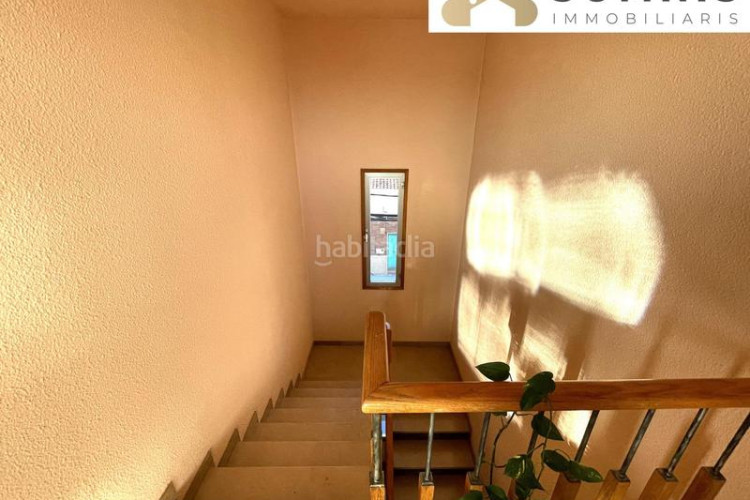 Casa adosada con amplias terrazas y gran potencial en Terrassa