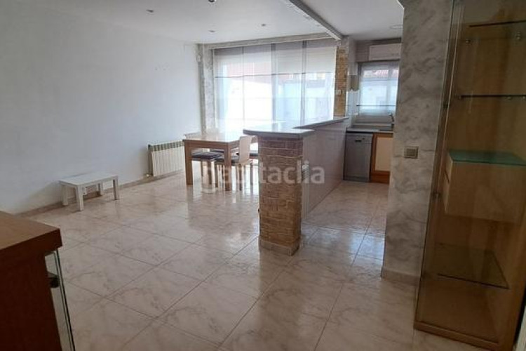 Casa el hogar que tu familia sueña te espera en can montllor! en Terrassa