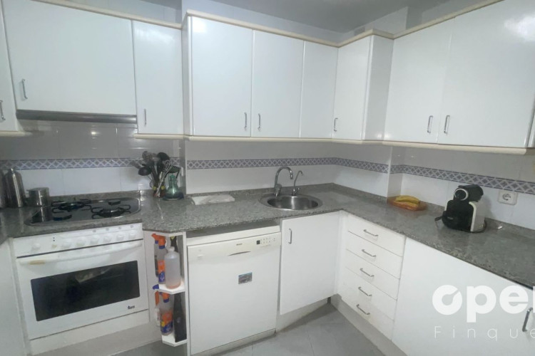 Mestre Serrat, Barri del Centre