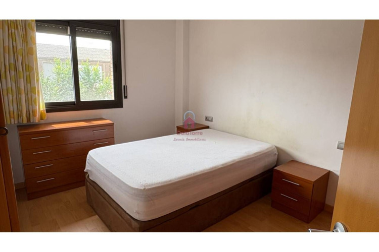 Poetesa Capara, Sant Pere Nord