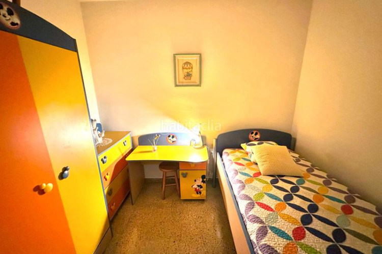 Piso  con 4 dormitorios y balcón en Sant Pere Nord Terrassa