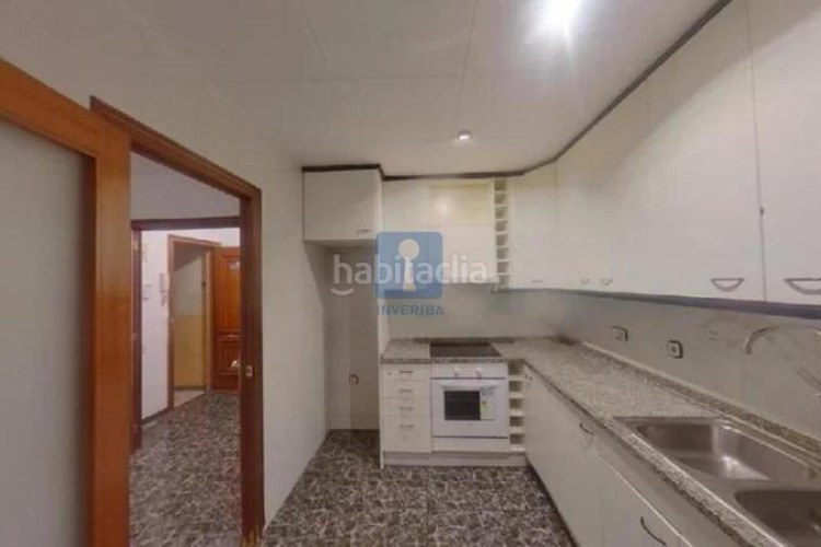 Piso inmueble ilegalmente okupado situado en la calle felip ii, 22, 11, , barcelona en Terrassa