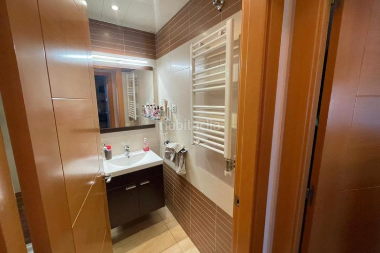 Dúplex zona de Sant Pere Nord. dúplex de 3habs. + estudio + 3lav. + terraza + balcón en Terrassa