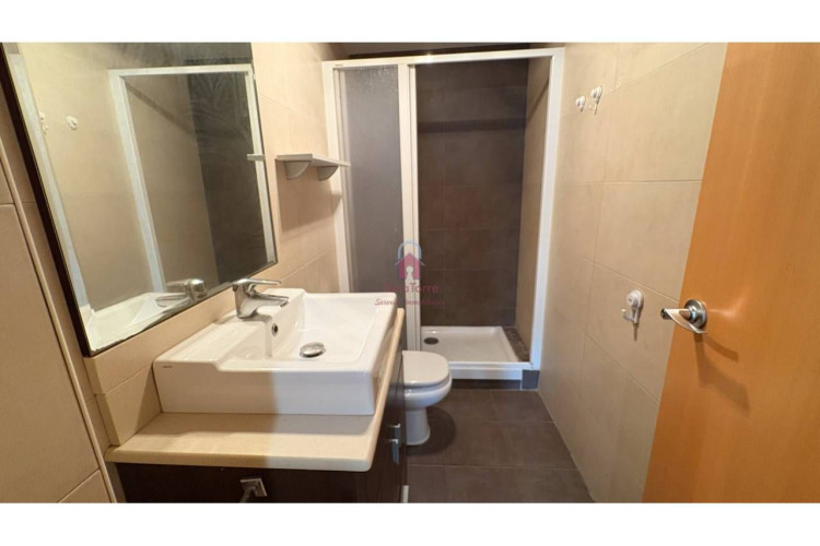 Poetesa Capara, Sant Pere Nord