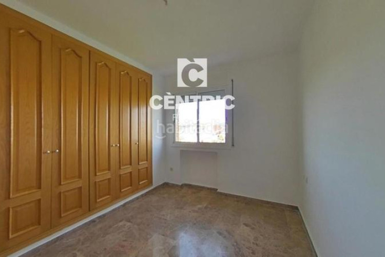 Dúplex piso espacioso con 4 habitaciones gran inversión ! en Terrassa