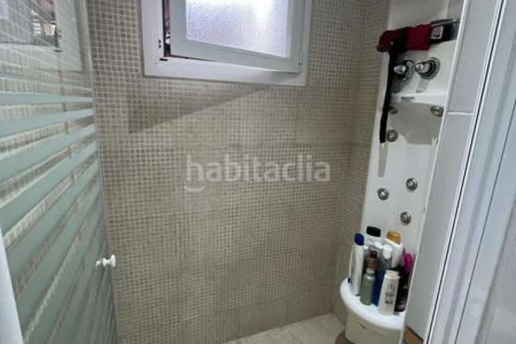 Chalet  en venta en La Cogullada, 5 dormitorios. en Terrassa