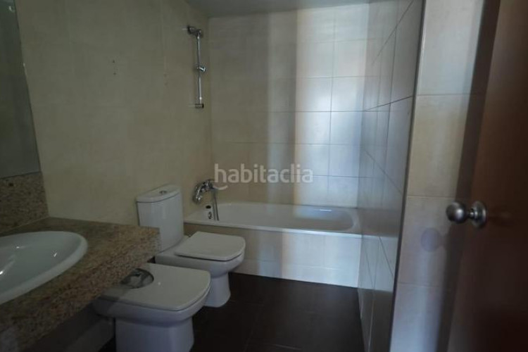 Piso  de 3 habitaciones, y 2 baños en Egara Terrassa