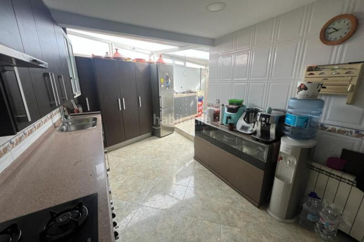 Chalet  en venta en La Cogullada, 5 dormitorios. en Terrassa