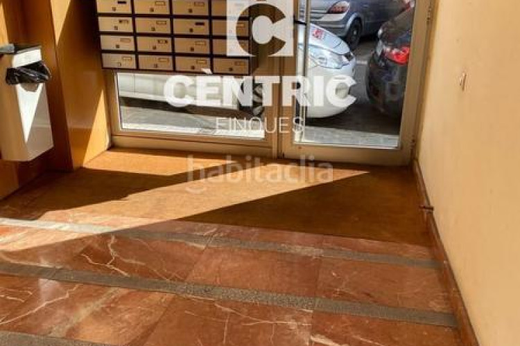 Piso  de 2 habitaciones para invertir en Segle XX Terrassa
