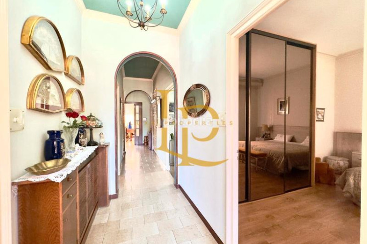 Casa adosada preciosa casa con terraza y garaje en una zona privilegiada en Terrassa