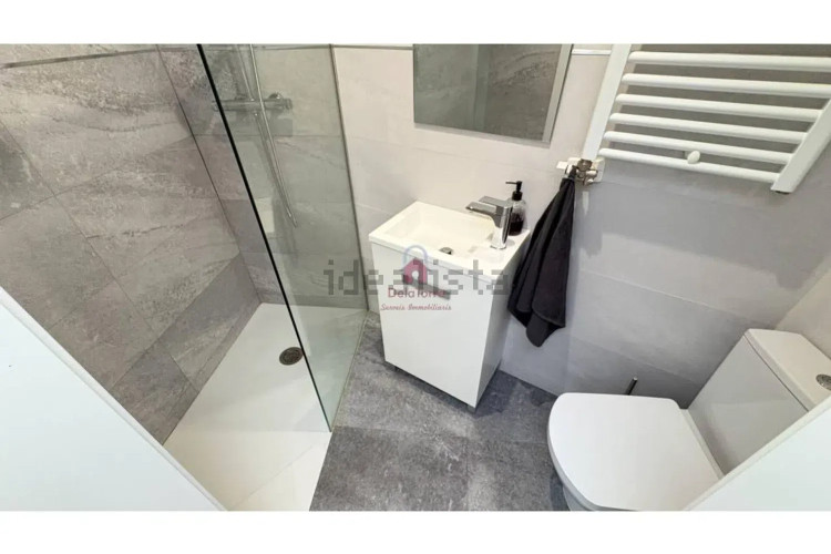 Chalet pareado en carretera de Rellinars