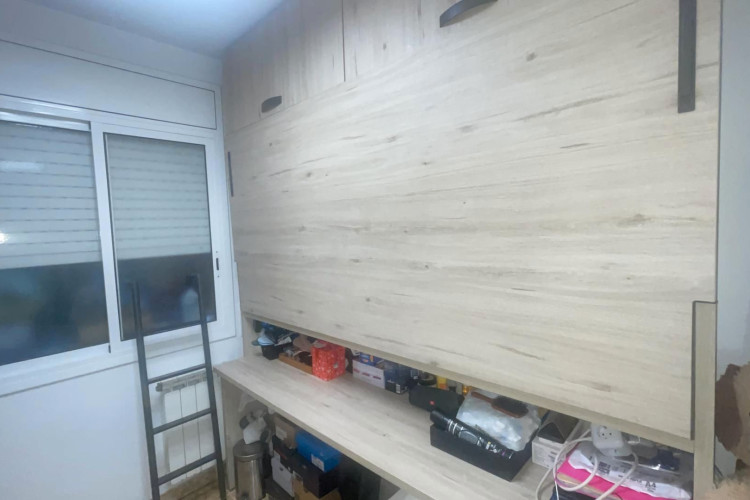 Plau00E7a del Mestre Serrat, Sant Pere