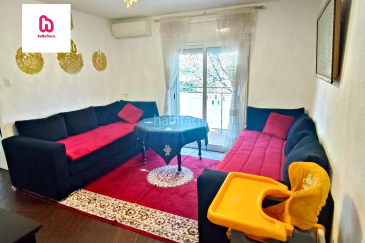 Piso  de 3 habitaciones para entrar a vivir con balcón y ascensor en Terrassa