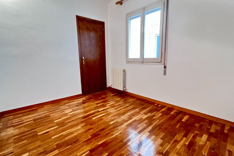 Carrer de Prat de la Riba, Vallparadu00EDs - Antic Poble de Sant Pere