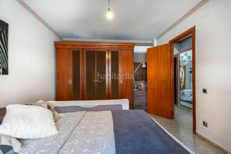 Casa adosada zona de torresana. casa adosada de 3habs. + 1lav. + patio + terraza en Terrassa