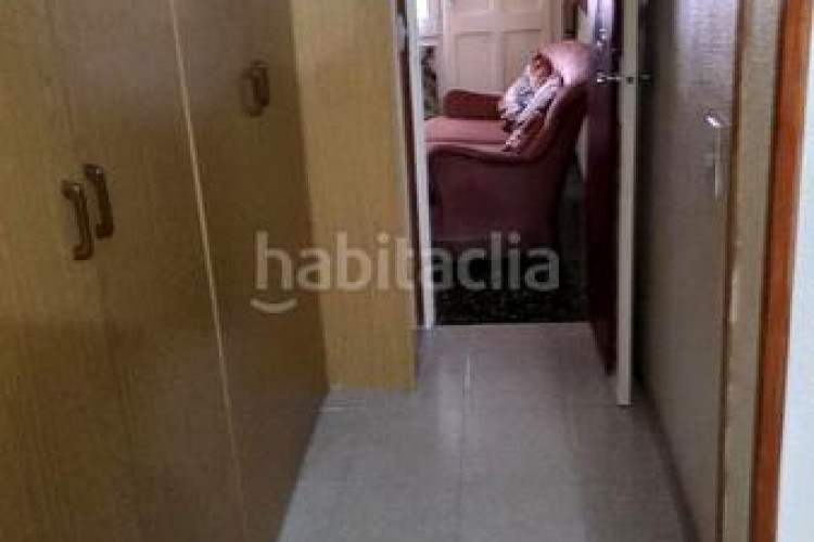 Casa  cantonera, ideal para 2 familias en Ca n'Anglada Terrassa
