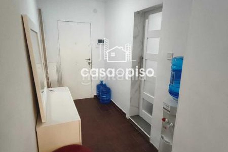 Piso  reformado en La Cogullada 3 dormitorios, 1 baño, todo exterior, cocina individual, con dos balcones uno de 6m y otro de 4m y en Terrassa
