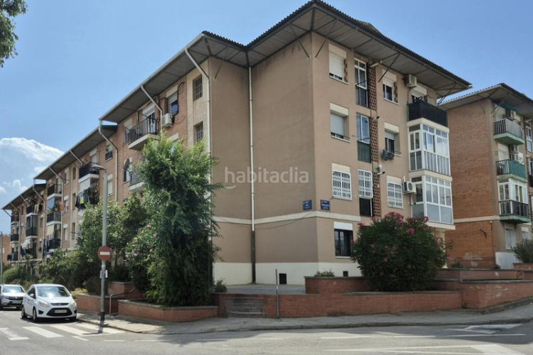 Planta baja  reformada totalmente de 3 hab en Terrassa