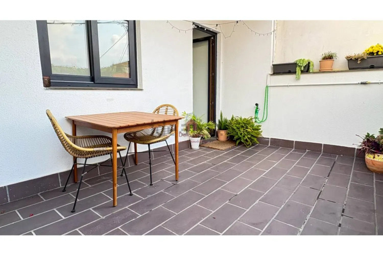 Chalet pareado en carretera de Rellinars