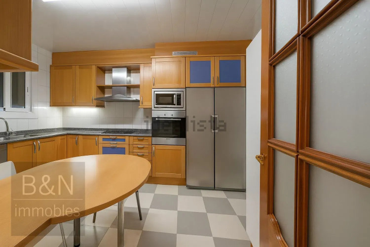 Chalet adosado en Barrio Segle XX
