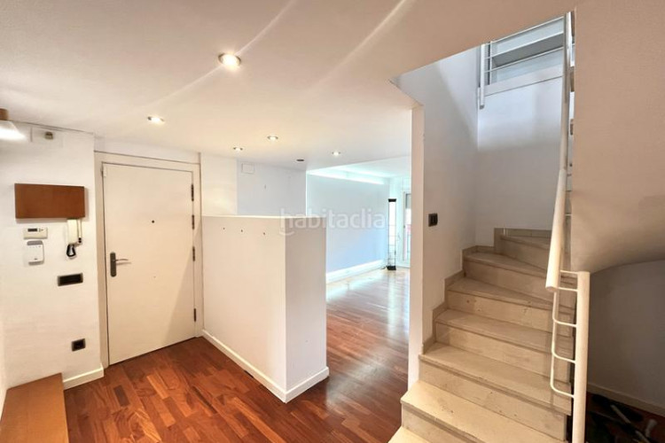 Dúplex exclusivo ático-dúplex con 2 terrazas privadas y luz natural en Sant Pere Nord en Terrassa