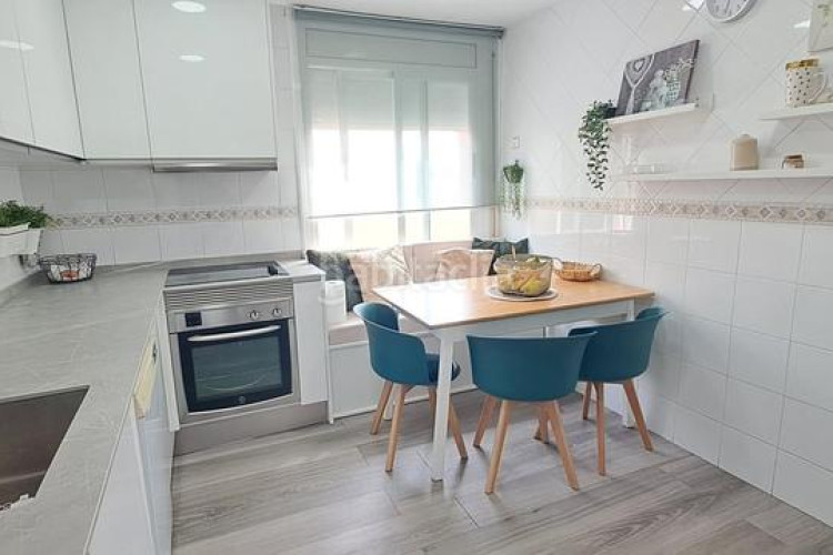 Ático atico totalmente reformado. 2 hab. dobles. 2 terrazas. amplio estudio. en Terrassa