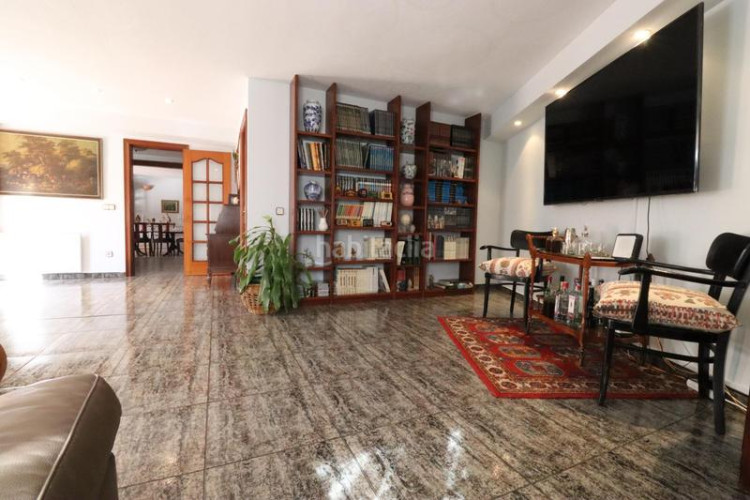 Casa única e impresionante finca a 4 vientos con piscina y jardin en Terrassa