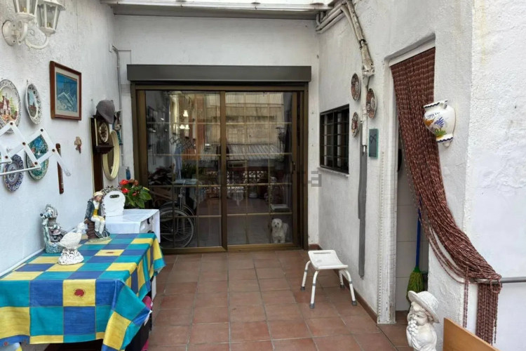 Chalet en calle d'Àngel Guimerà