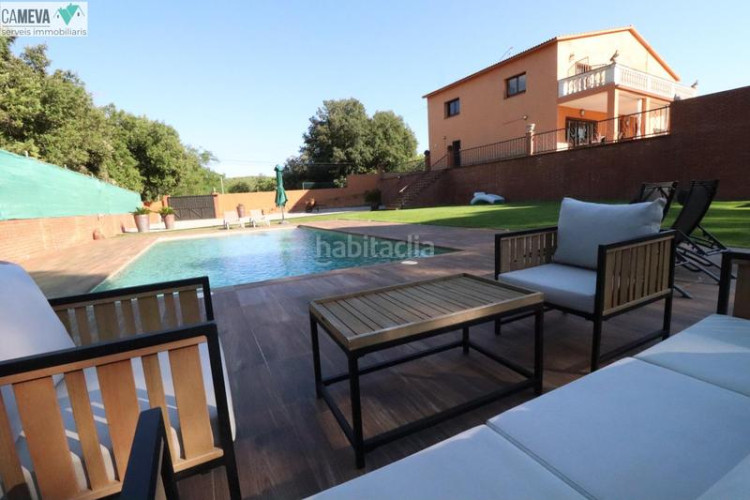 Casa única e impresionante finca a 4 vientos con piscina y jardin en Terrassa