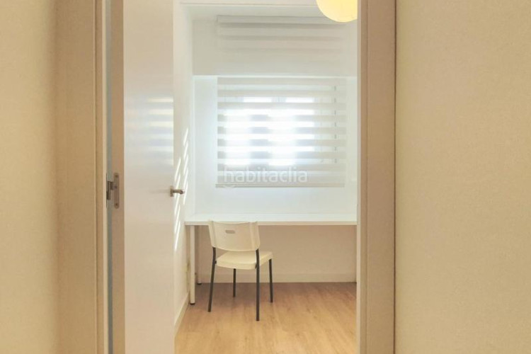 Piso de 4 hab reformat a estrenar al carrer prat de la riba tocant jacquard en Terrassa