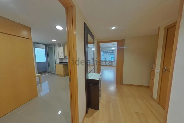 ESPECTACULAR DÚPLEX DE 4DORMITORIOS+3BAÑOS +BALCON+TERRAZA + PARKING (17M).