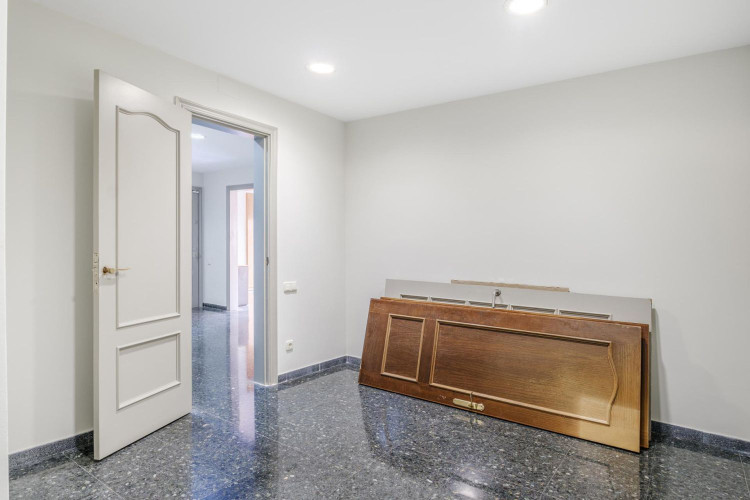 Vallparadu00EDs - Antic Poble de Sant Pere