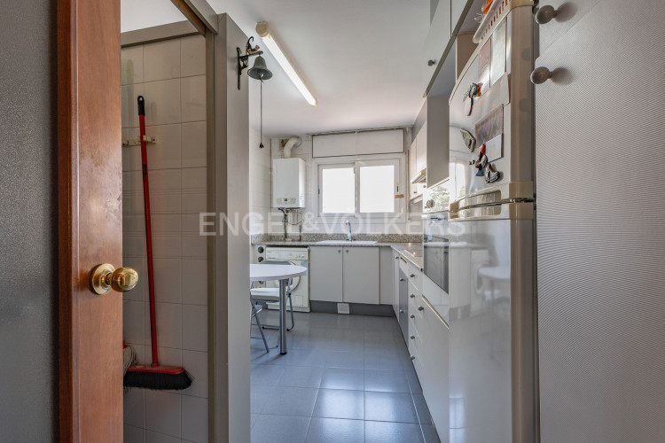 Vallparadu00EDs - Antic Poble de Sant Pere