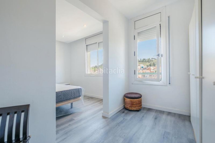 Piso zona de La Cogullada. a 4min a pie de rambla d'egara. luminoso piso de 3habs. + 1lav. reformado a estrenar en Terrassa