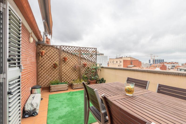 Dúplex este fantástico dúplex de 91m² situado en la calle ample en Terrassa