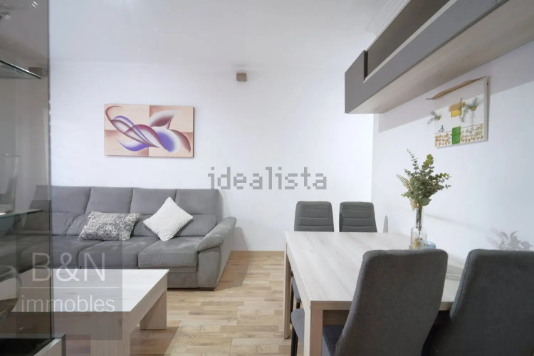 EN EL CENTRO DE TERRASSA CON TERRAZA DE 20 m² Y A UN PASO DEL PARC VALLPARADÍS