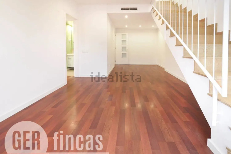 Dúplex en calle de Menéndez y Pelayo