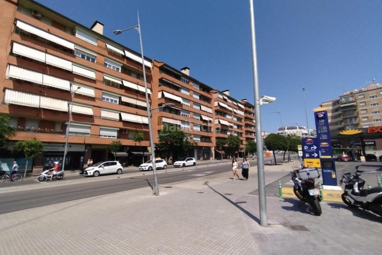 Piso en venta piso de 3hab con terraza en Can Boada Terrassa