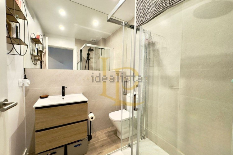 Chalet adosado en venta en Calle de Solsona