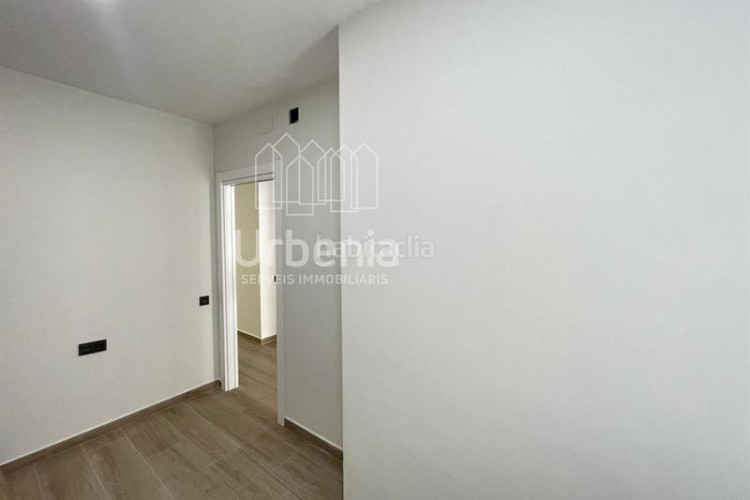 Piso  en venta en Ca n'Aurell Terrassa