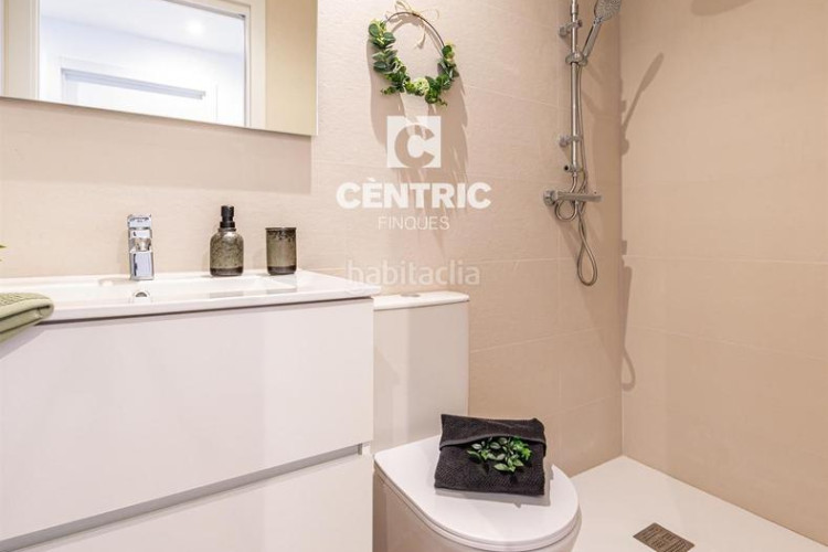 Piso ático dúplex en exclusiva de obra nueva. en San Pere Terrassa