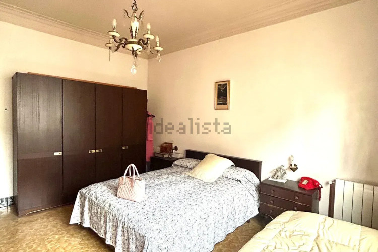 ZONA DE CA N'AURELL. CASA ADOSADA DE 4HABS. PARA REFORMAR ¡Oportunidad única en Ca N’Aurell!