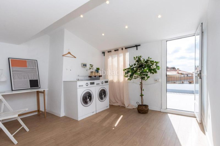 Dúplex vivienda tipo dúplex de 4 habs. con terraza. zona Segle XX. en Terrassa